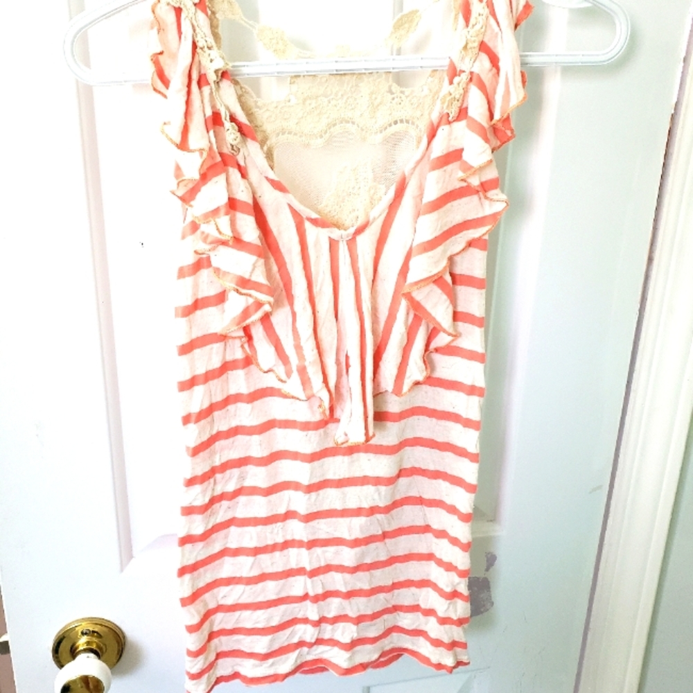 Limite ruffle tank
